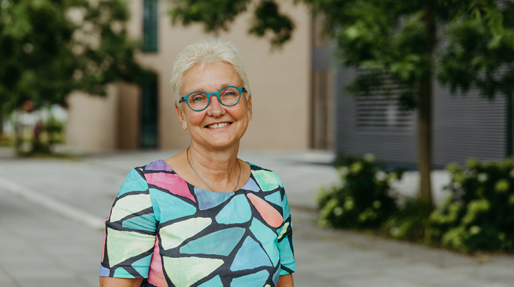 Portrait Prof. Heike Walles (c) Jana Dünnhaupt Uni Magdeburg