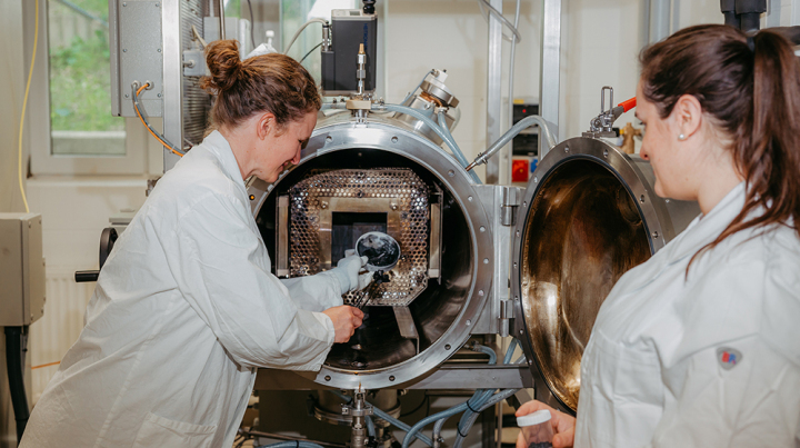 Nicole Vorhauer-Huget (links) und Alba Dieguez Alonso (rechts) (c) Jana Duennhaupt